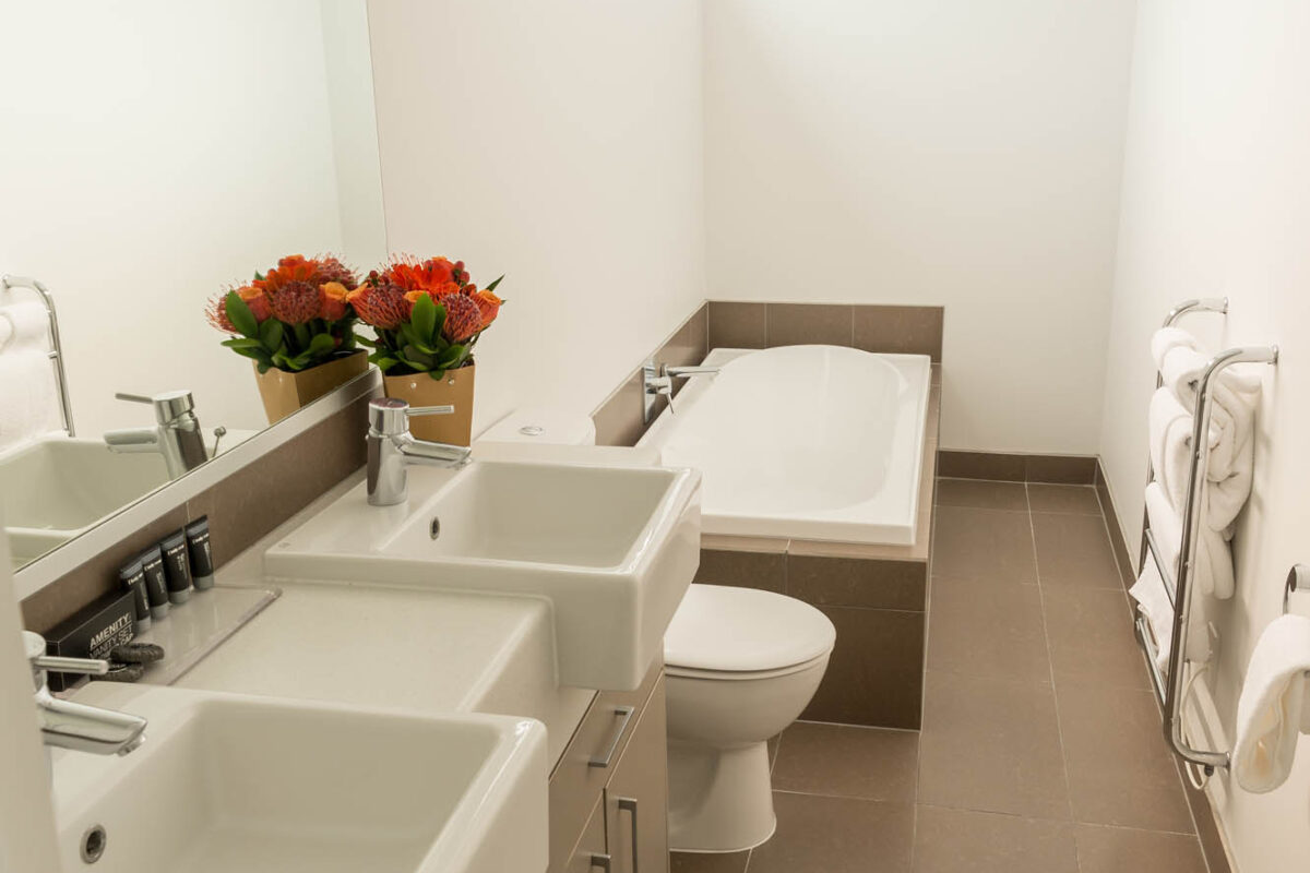 Bathroom - Boulcott Suites Four Bedroom Townhouse For Village Accommodation Group. Photo credit: Stephen A’Court. COPYRIGHT ©Stephen A’Court
