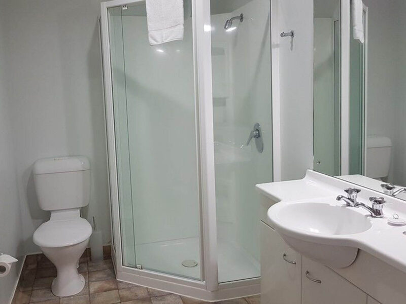 Bathroom - Courtenay Village 2 Bedroom Apartment