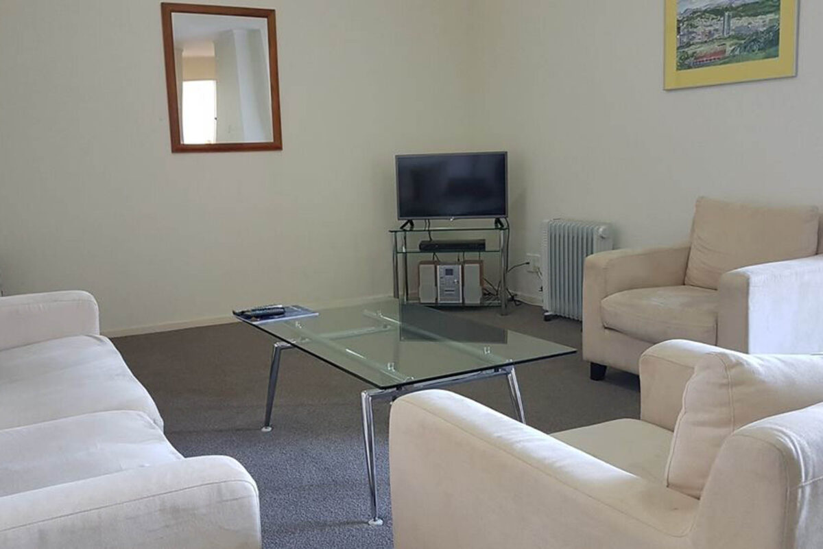 Living Room - Courtenay Village Two Bedroom Apartment